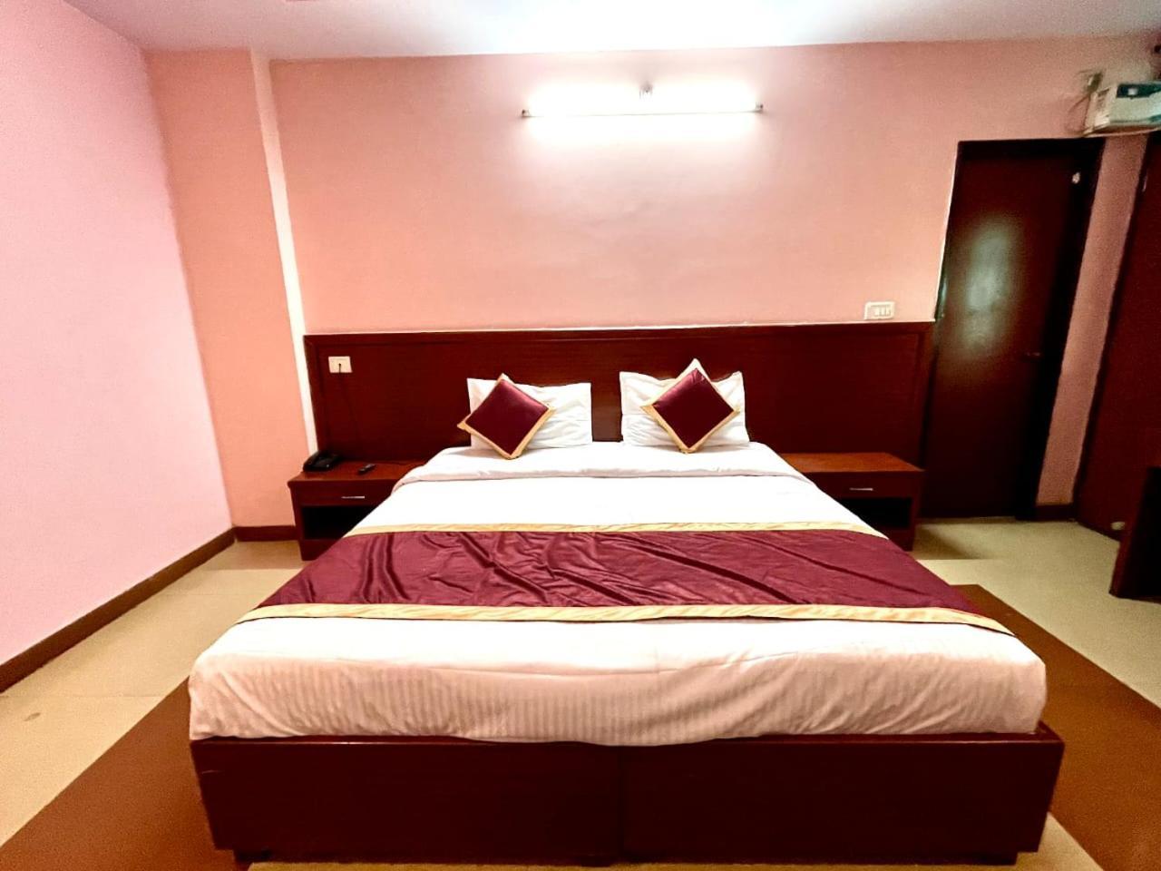 לקנאו Saubhagya Inn By Kempinski מראה חיצוני תמונה