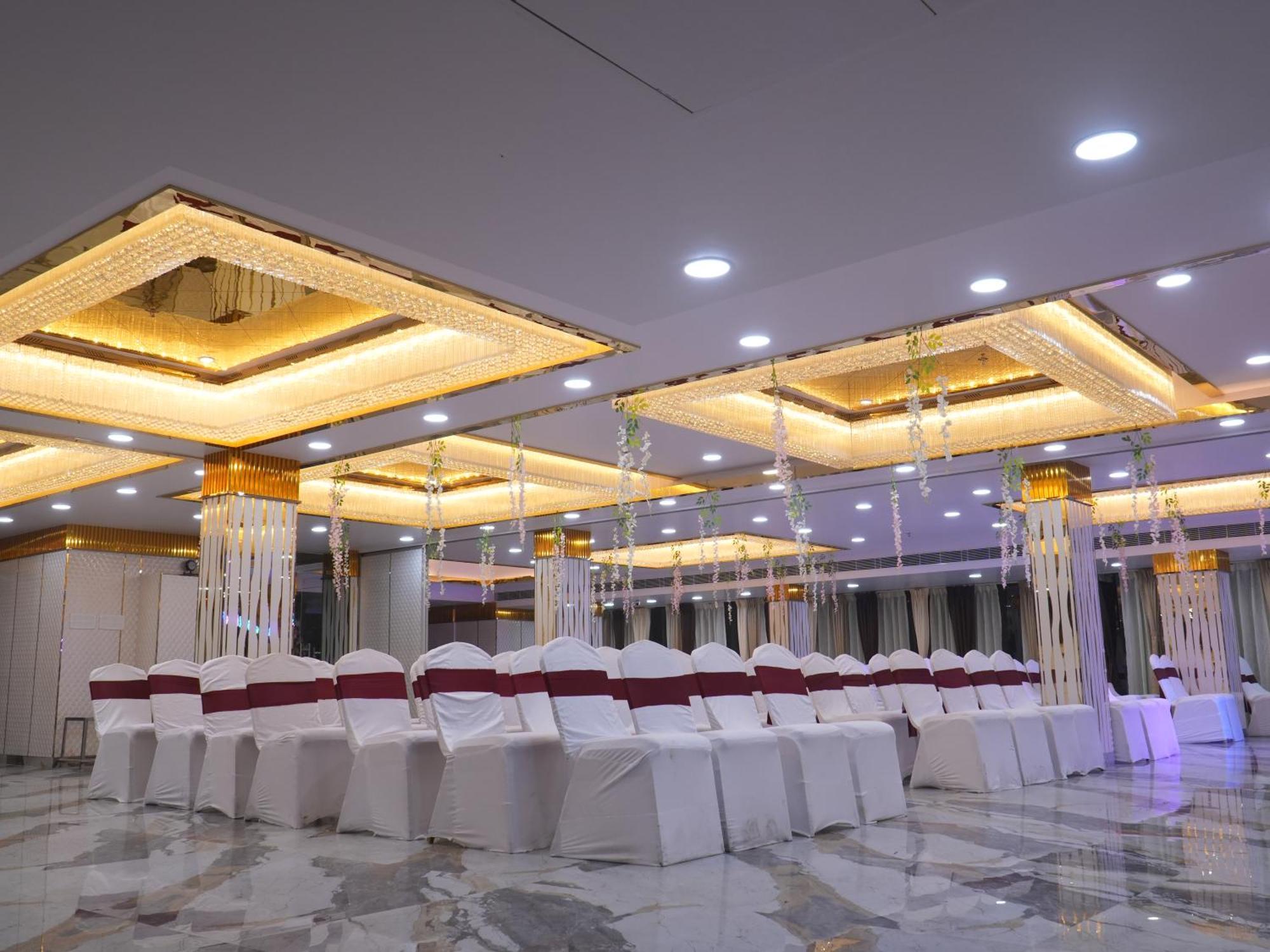 לקנאו Saubhagya Inn By Kempinski מראה חיצוני תמונה
