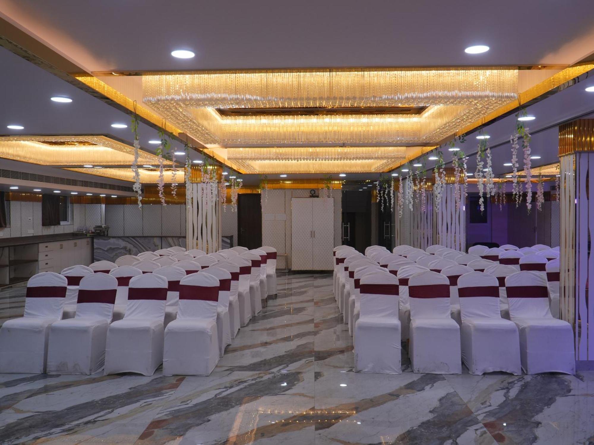 לקנאו Saubhagya Inn By Kempinski מראה חיצוני תמונה