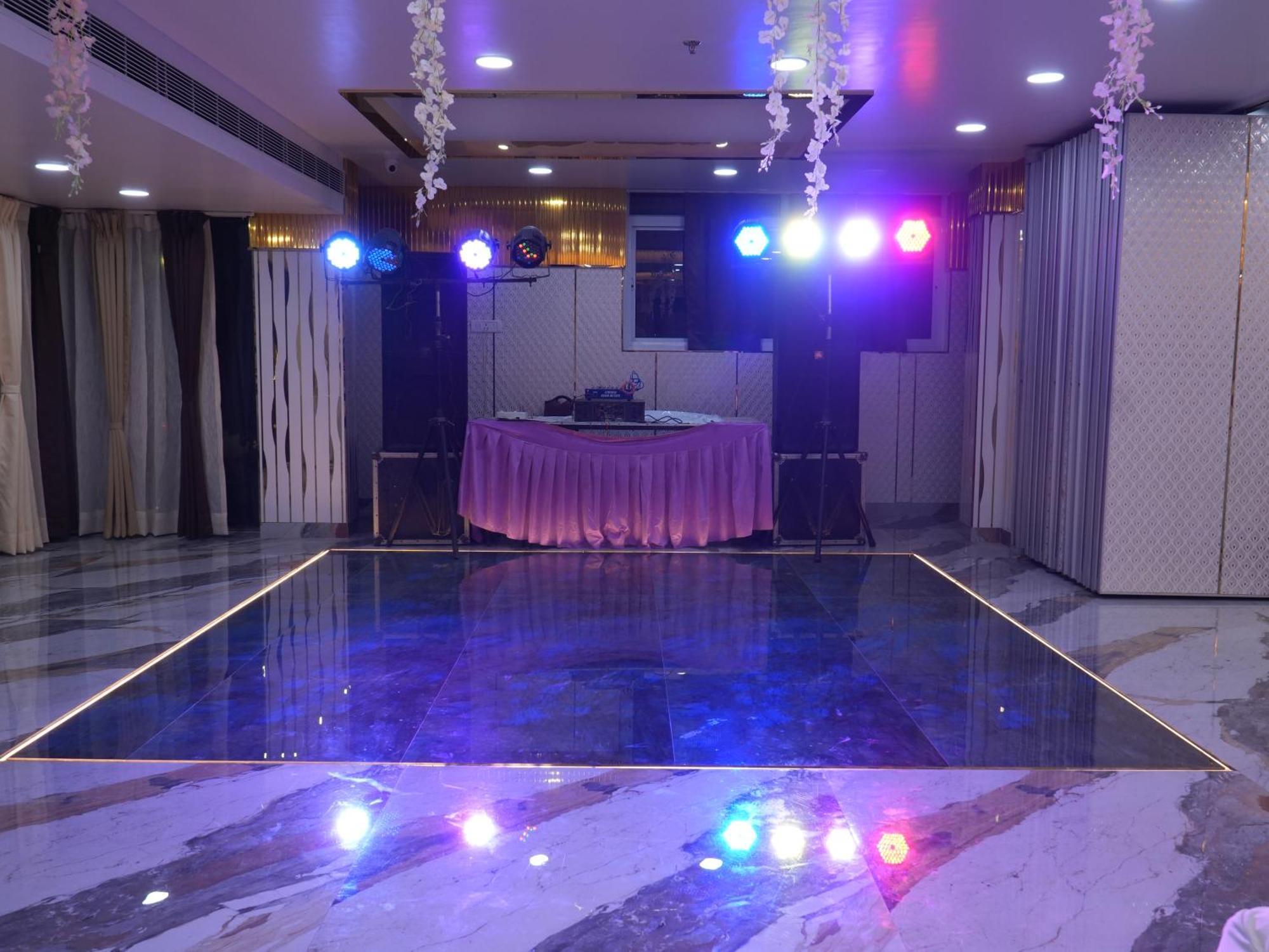 לקנאו Saubhagya Inn By Kempinski מראה חיצוני תמונה